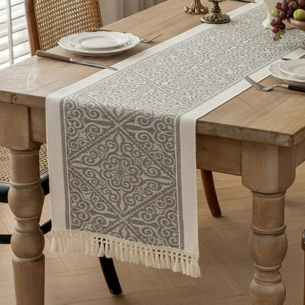 chemin de table baroque taupe chic