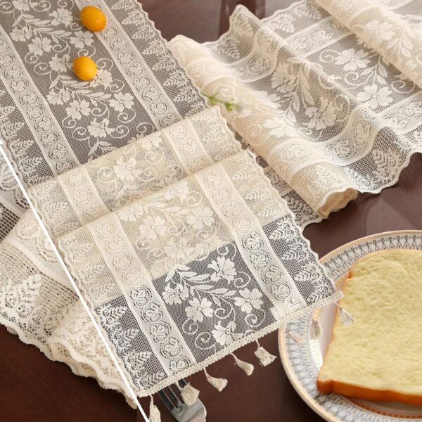 chemin de table écru dentelle florale