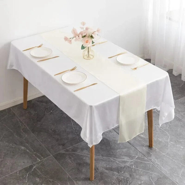 Chemin de Table en Satin Crème