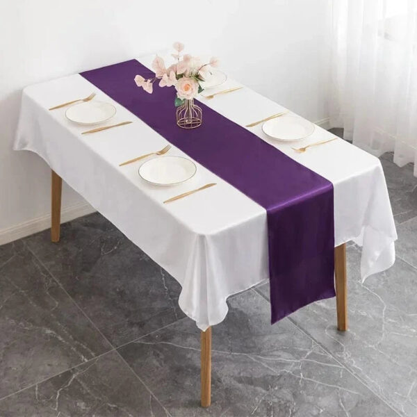 chemin de table en satin violet