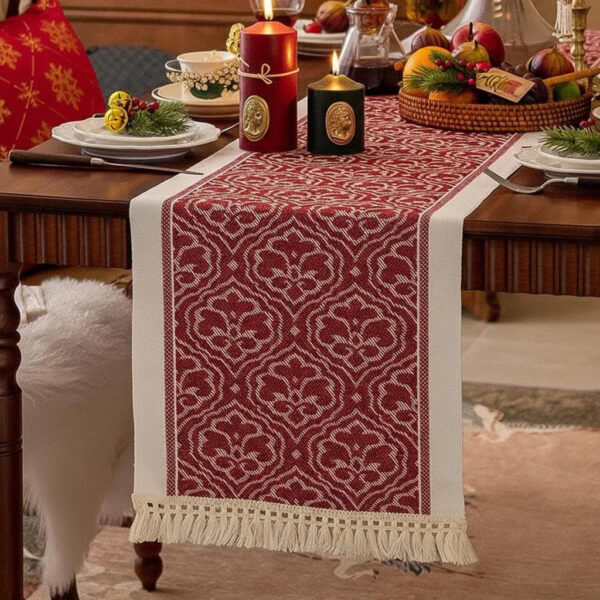 chemin de table motifs arabesques rouge chic
