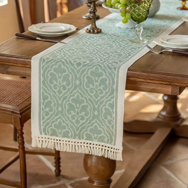 Chemin de Table Vert Amande Botanique