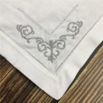 Lot de 12 serviettes blanches