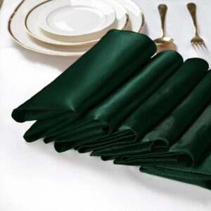 Serviette verte en satin